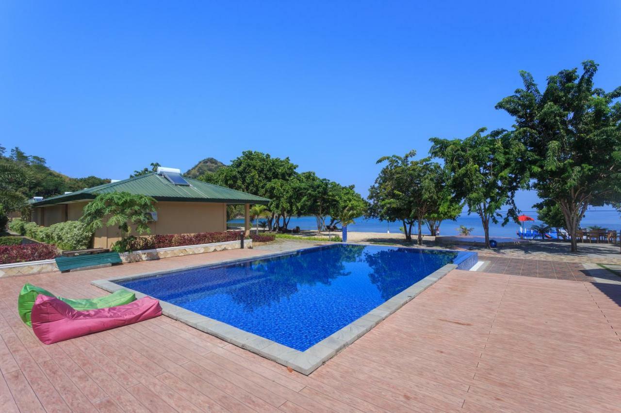 Sylvia Beach Villa Labuan Bajo Exterior photo