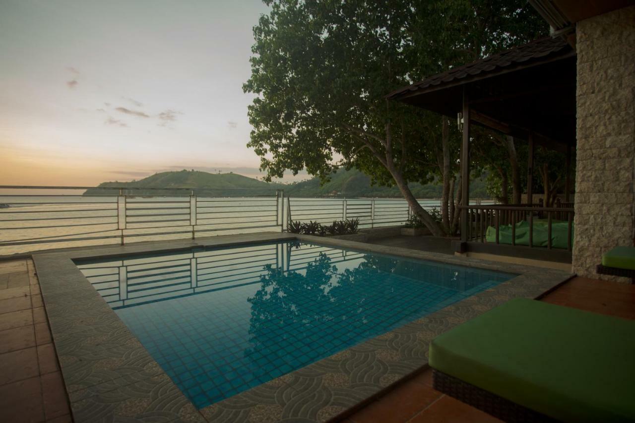 Sylvia Beach Villa Labuan Bajo Exterior photo